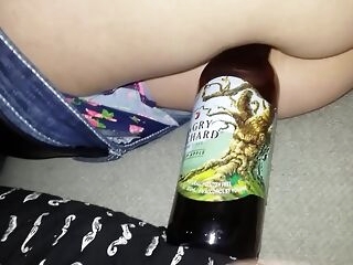 sleeping with beer bottle in teenage pussy