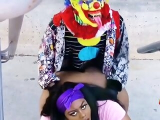 Juicy Tee Gets Penetrated by Gibby The Clown on A Active Highway During Rush Hour