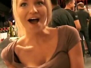 hot chick in a bar showcases me everything